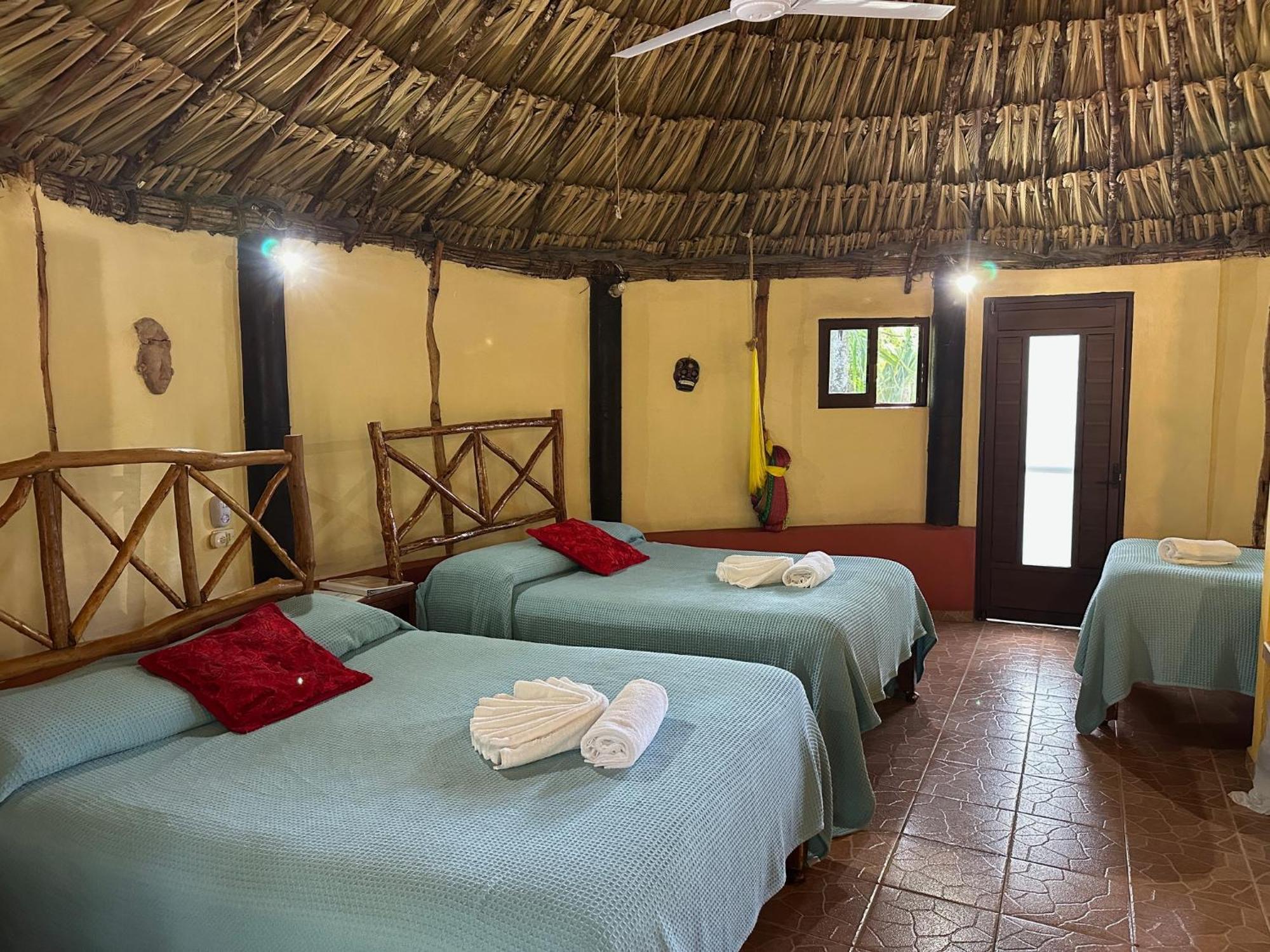 The Pickled Onion B&B And Restaurant Uxmal Santa Elena Ngoại thất bức ảnh