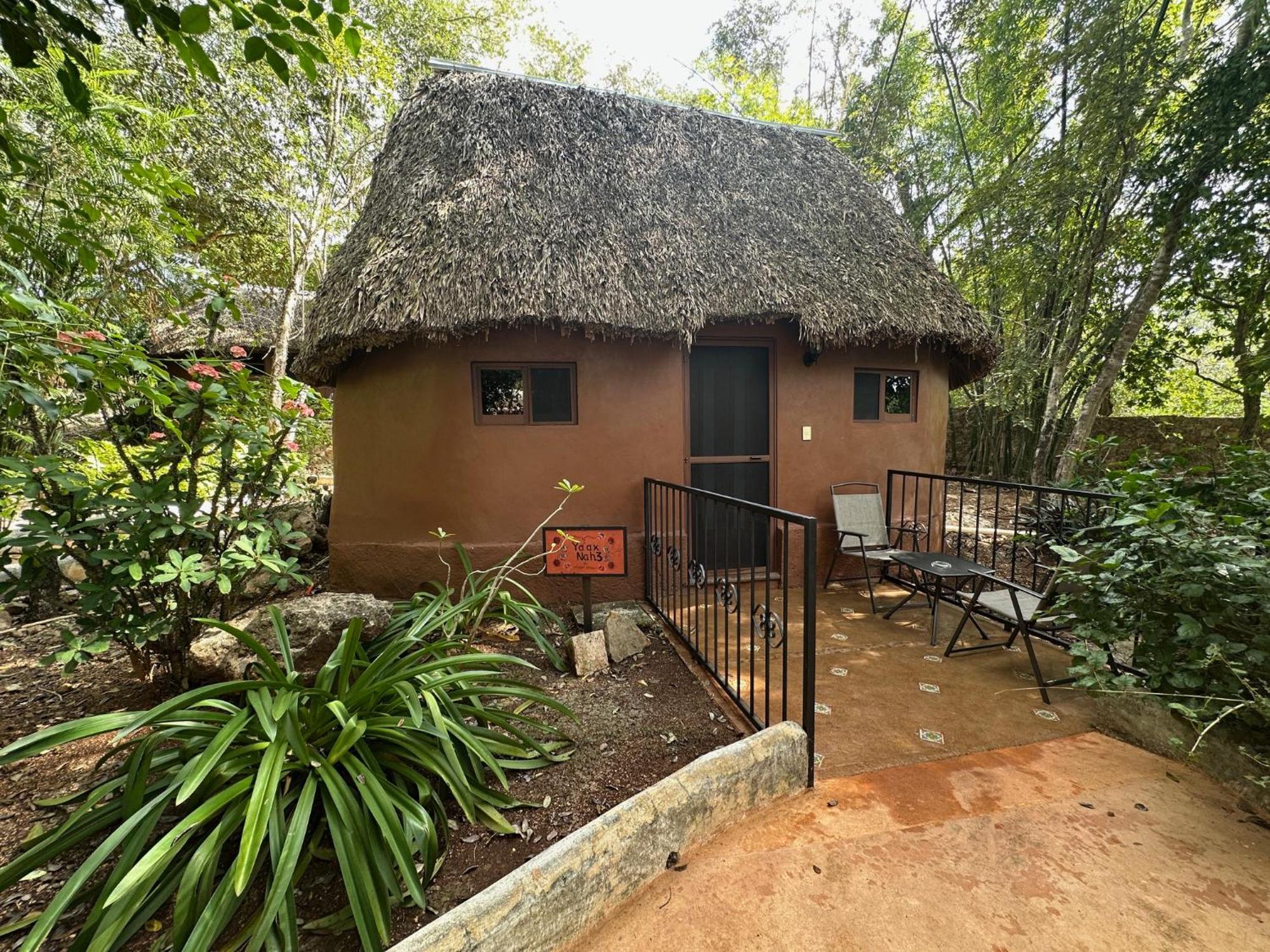 The Pickled Onion B&B And Restaurant Uxmal Santa Elena Ngoại thất bức ảnh